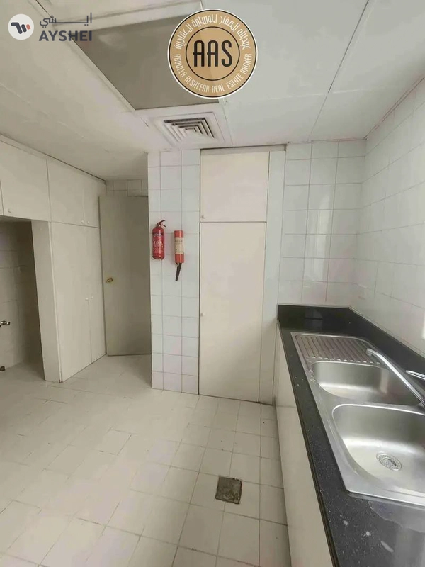Spacious and clean 2bhk in mankhool with a closed kitchen near sharaf dg metro station