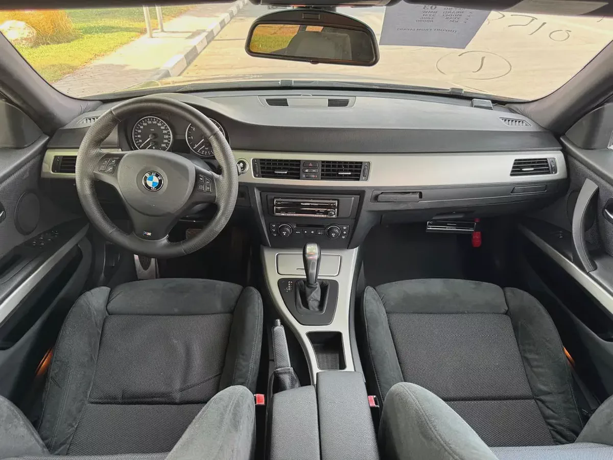 BMW | 323i | 2006 | ONLY | 80622 KM | JAPAN IMPORT | CLEAN TITLE-8-8