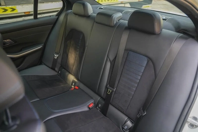 BMW 330i M Sport Sedan – 2021 | GCC | Alcantara Interior | AED 120,000-7