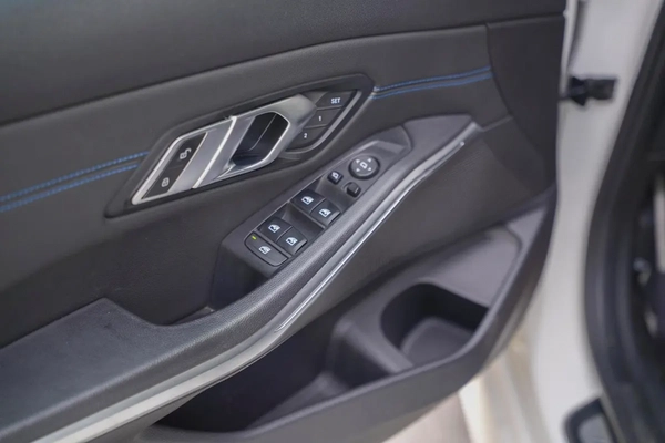 BMW 330i M Sport Sedan – 2021 | GCC | Alcantara Interior | AED 120,000