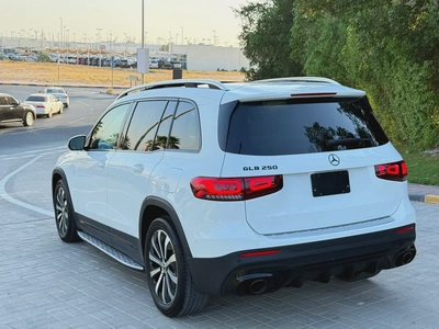 2022 Mercedes-Benz GLB 250 - American Specs - Pristine Condition-9