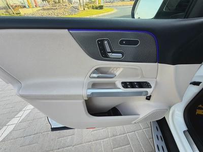 2022 Mercedes-Benz GLB 250 - American Specs - Pristine Condition-18