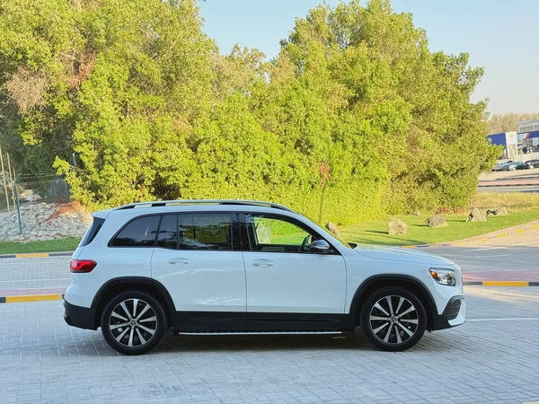 2022 Mercedes-Benz GLB 250 - American Specs - Pristine Condition