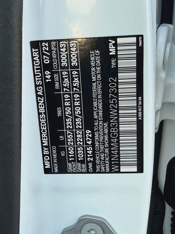 2022 Mercedes-Benz GLB 250 - American Specs - Pristine Condition