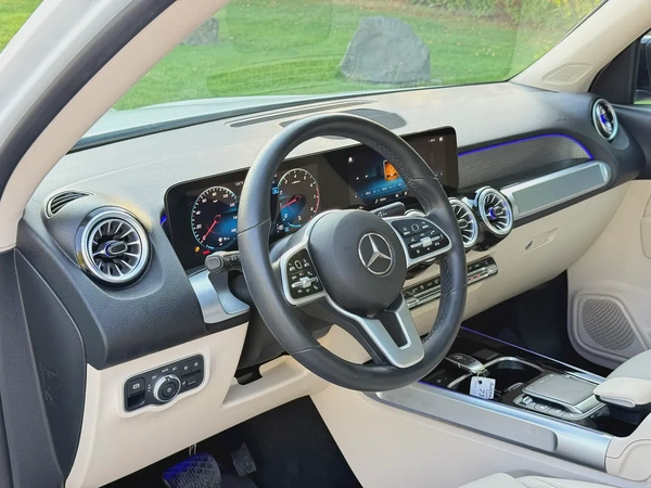 2022 Mercedes-Benz GLB 250 - American Specs - Pristine Condition