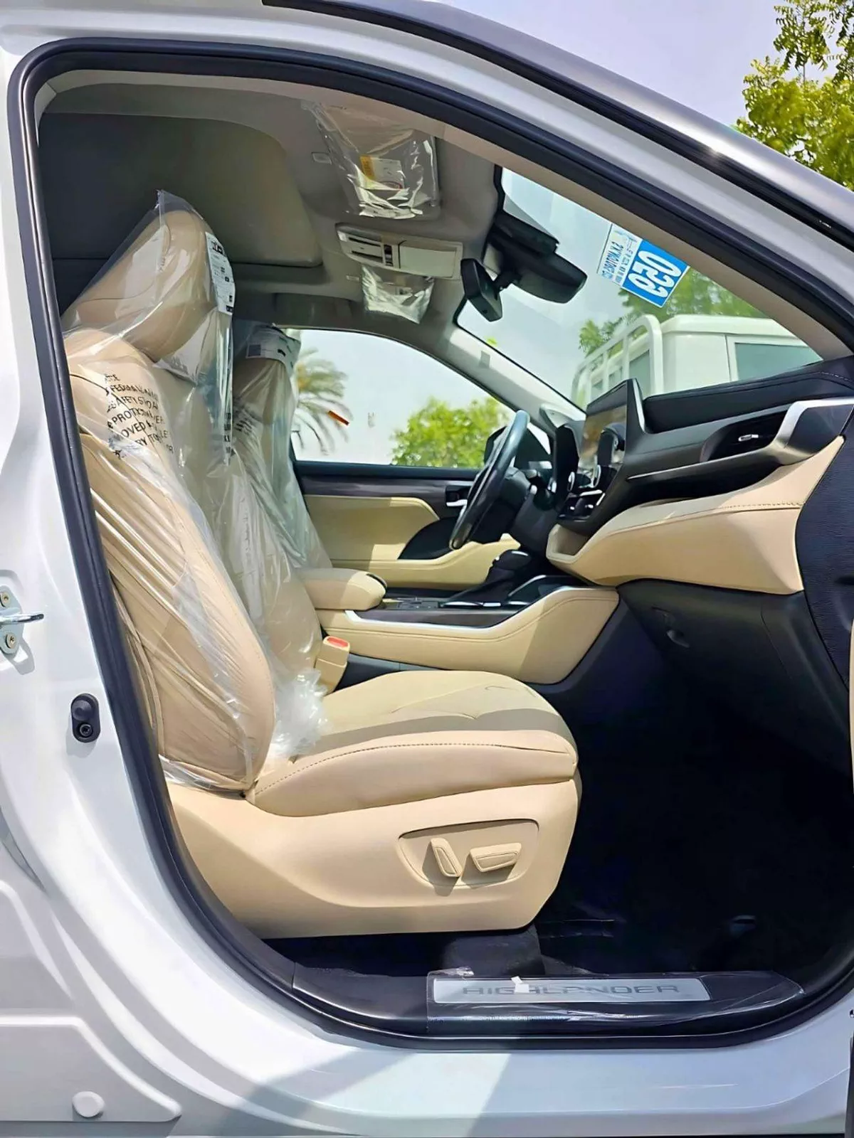 Toyota Highlander LIMITED 2.5L HYBRID LIMITED HYBRID || 2.5L V4 HEV | RADAR | PANORAMIC ROOF | HEADS UP DISPLAY (CODE # HLTDO)-14-0