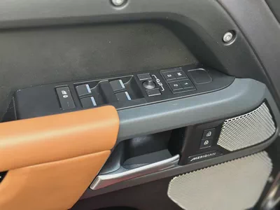 2024 Land Rover Defender 130 X-Dynamic SE - American Specs - GCC Ready-5