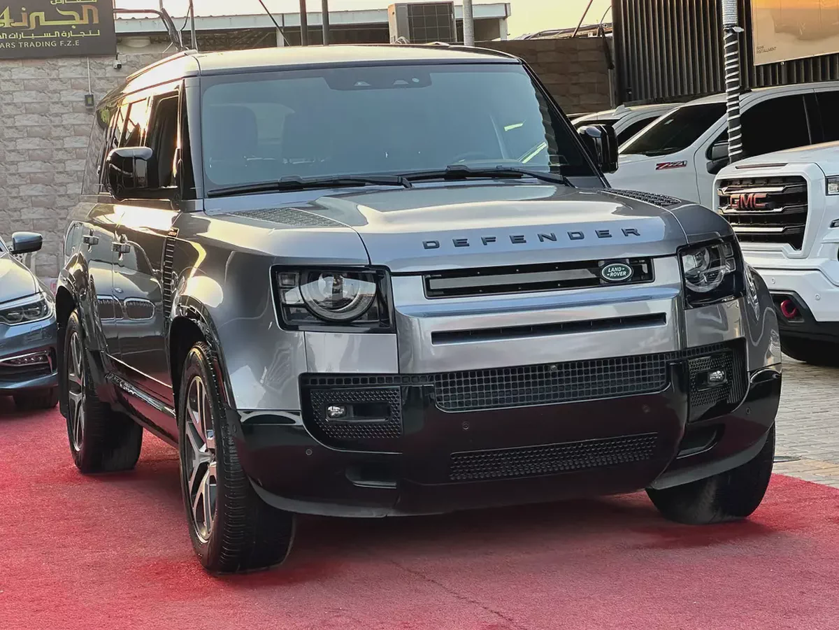 2024 Land Rover Defender 130 X-Dynamic SE - American Specs - GCC Ready-2-2