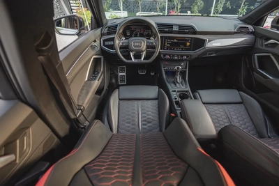 Audi RS Q3 2024-11