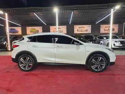 إنفينيتي QX30 موديل 2018 خليجي فل أوبشن محرك تيربو سقف بانوراما ونظام النقطة العمياء-6
