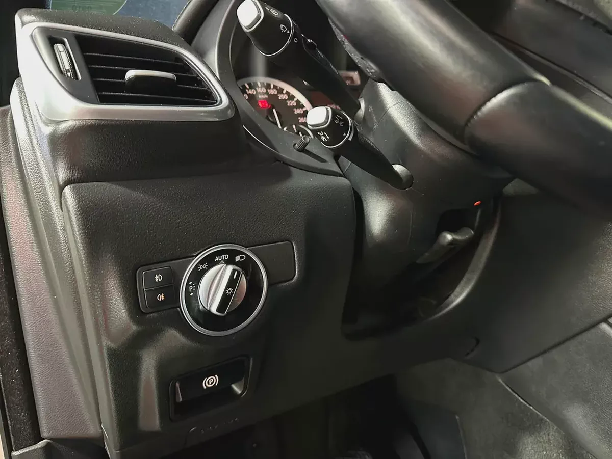 إنفينيتي QX30 موديل 2018 خليجي فل أوبشن محرك تيربو سقف بانوراما ونظام النقطة العمياء-11-11
