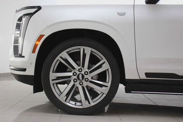 2025 Cadillac Escalade Sport Platinum | GCC Specs