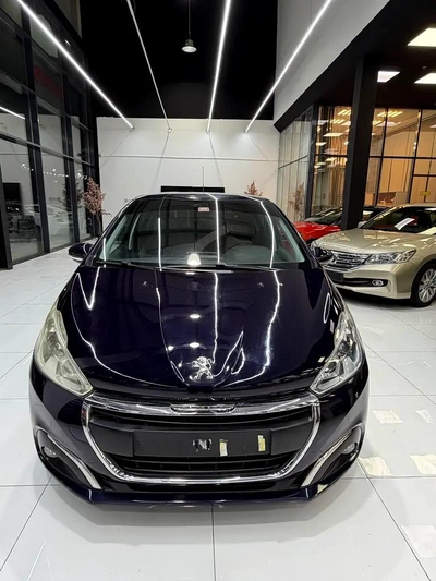 Peugeot 208 Active Plus 2016 - GCC Specs - Perfect City Car!-2