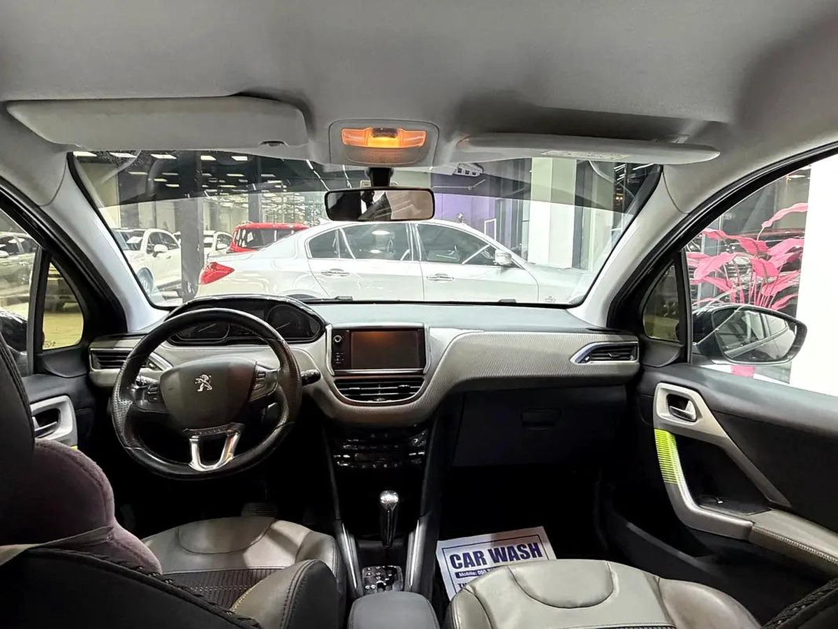 Peugeot 208 Active Plus 2016 - GCC Specs - Perfect City Car!-7-7