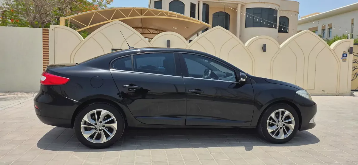 2016-Renault Fluence SE-Excellent Condition-4-4
