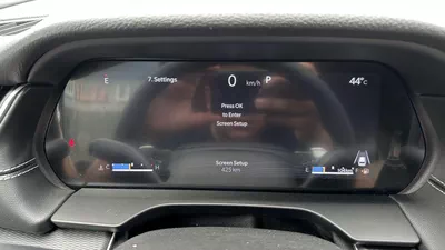 Jeep Grand Cherokee LAREDO 2025 GCC specs-10