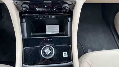 Jeep Grand Cherokee LAREDO 2025 GCC specs-14