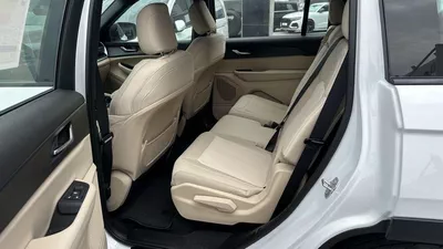 Jeep Grand Cherokee LAREDO 2025 GCC specs-18
