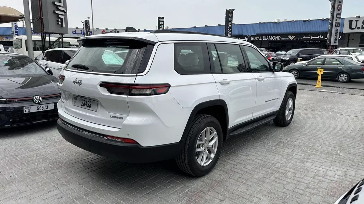 Jeep Grand Cherokee LAREDO 2025 GCC specs-22-0