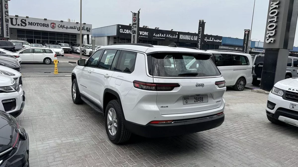 Jeep Grand Cherokee LAREDO 2025 GCC specs-23-0