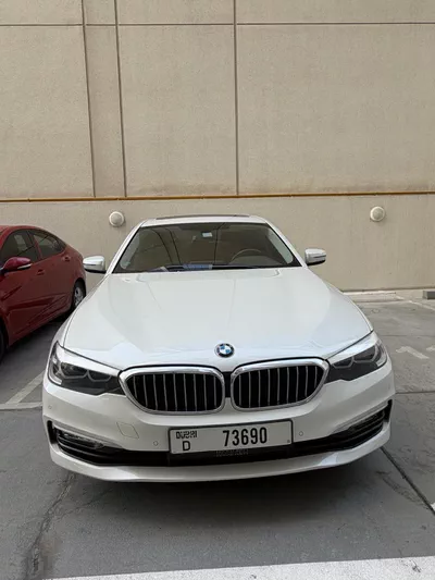 BMW 5 Series Sedan-0