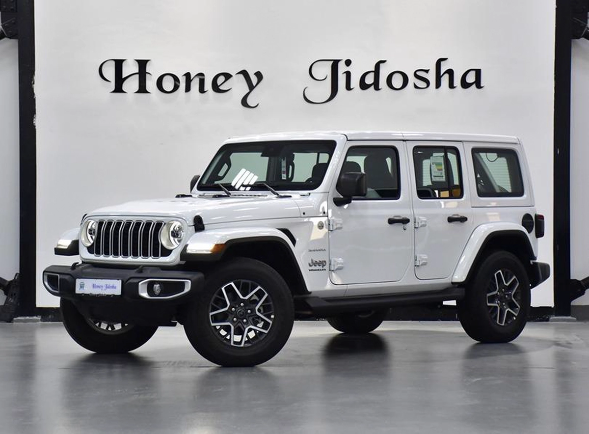 Jeep Wrangler Unlimited SAHARA 2.0L ( 2024 Model ) in White Color GCC Specs