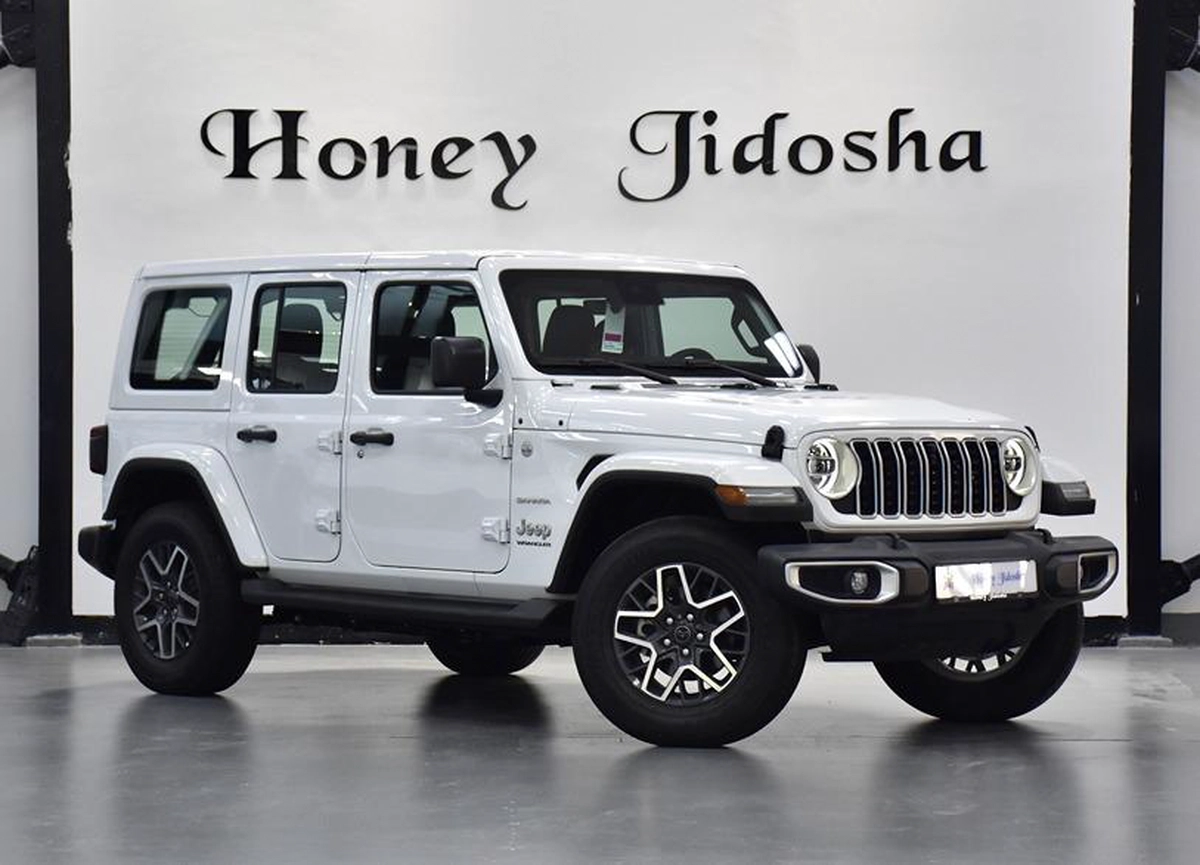 Jeep Wrangler Unlimited SAHARA 2.0L ( 2024 Model ) in White Color GCC Specs