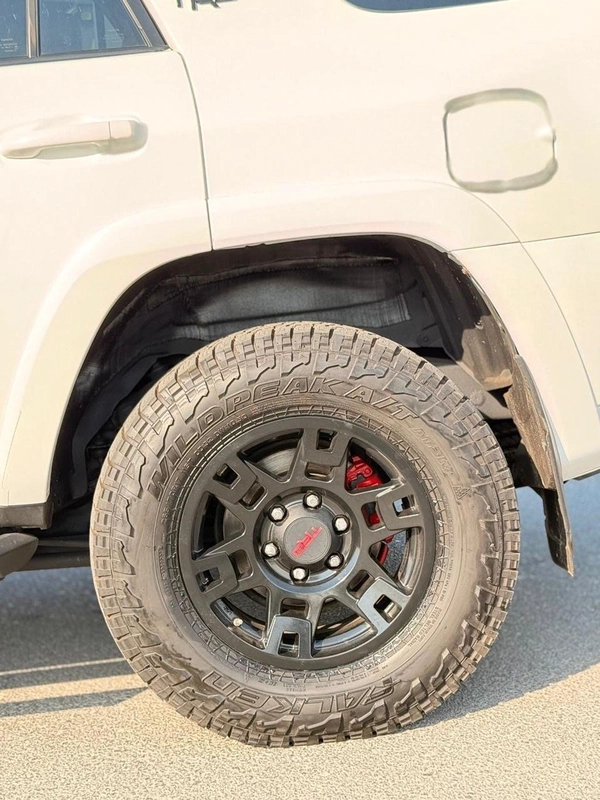 Toyota 4Runner TRD PRO  Full option 4.0L with Off Road mode