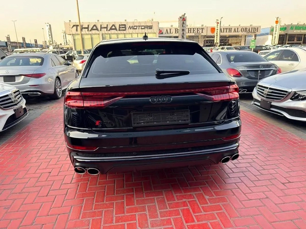 Audi SQ8