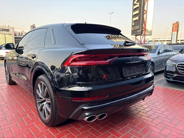 Audi SQ8
