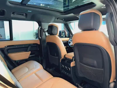 Land Rover Defender 110 HSE P400 - 2025 - GCC Specs - 26,000KM Only-10