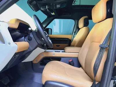 Land Rover Defender 110 HSE P400 - 2025 - GCC Specs - 26,000KM Only-8