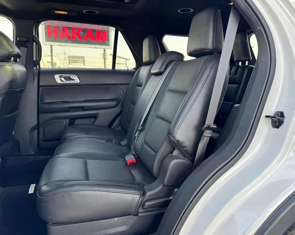 Ford Explorer XLT 2014 - Japanese Specs