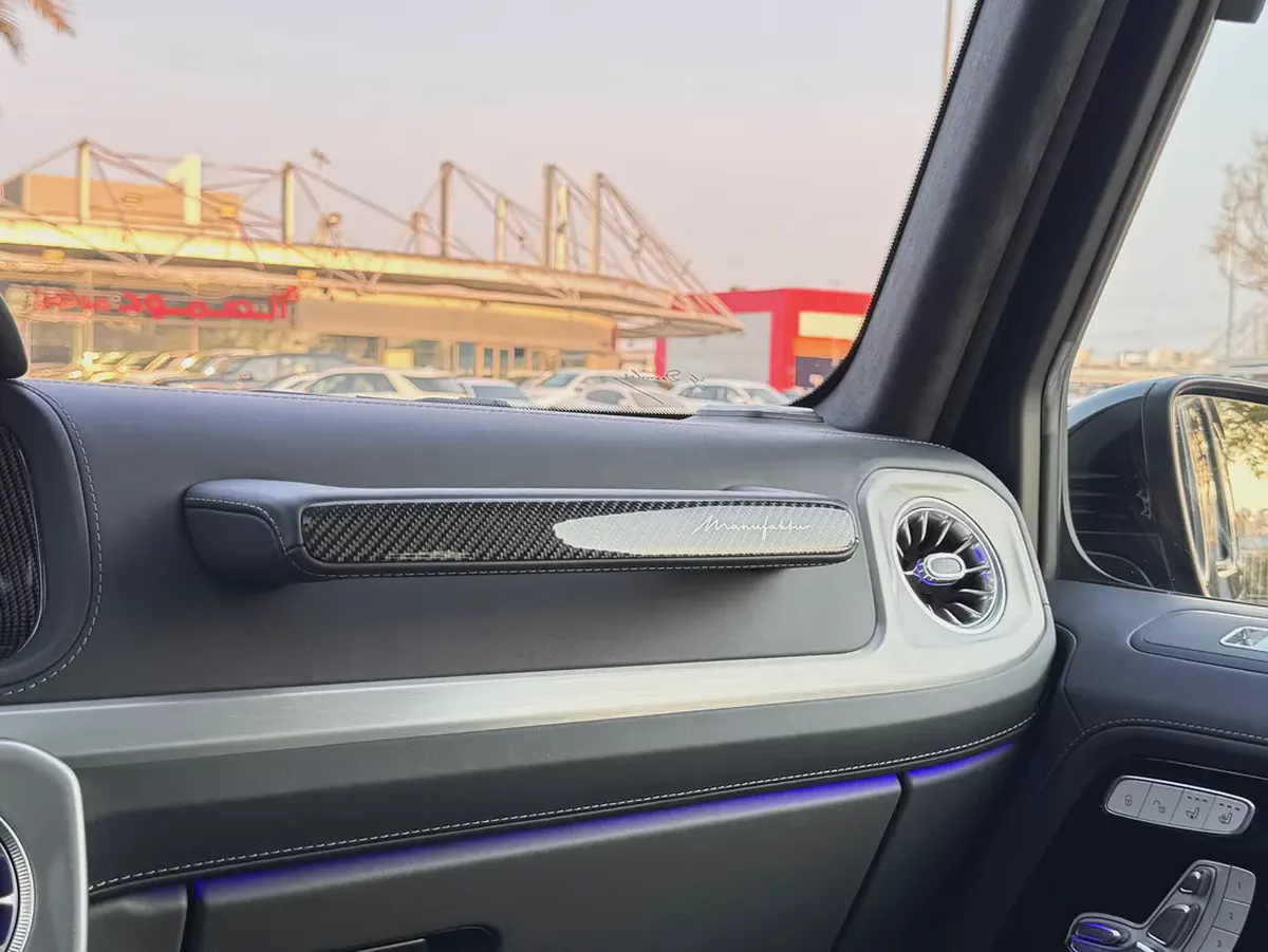G 63 AMG / 8,000 Km / CARBON FIBER EDITION / FULL OPTION-17-17