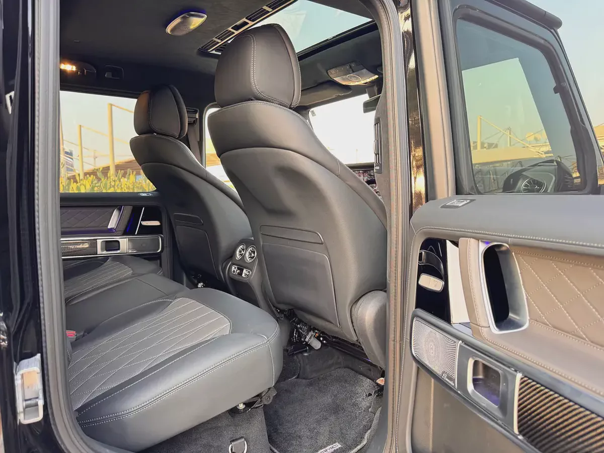 G 63 AMG / 8,000 Km / CARBON FIBER EDITION / FULL OPTION-18-18