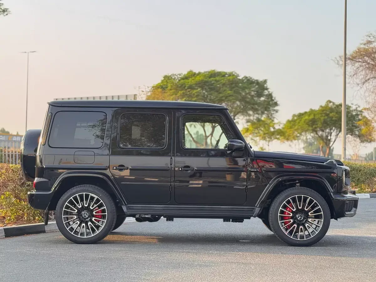 G 63 AMG / 8,000 Km / CARBON FIBER EDITION / FULL OPTION-6-6