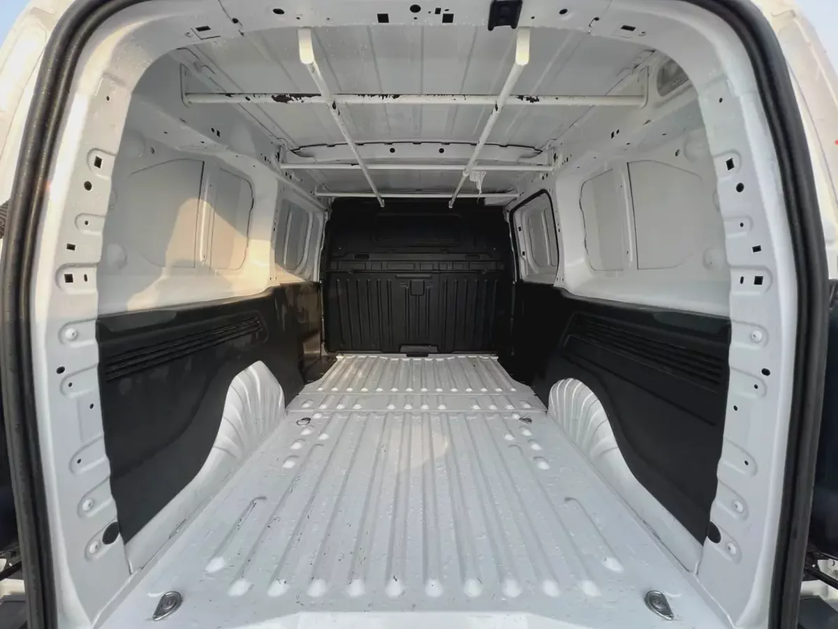 2023 Peugeot partner | Diesel | Manual | Van | GCC | Ref#1132-10-10