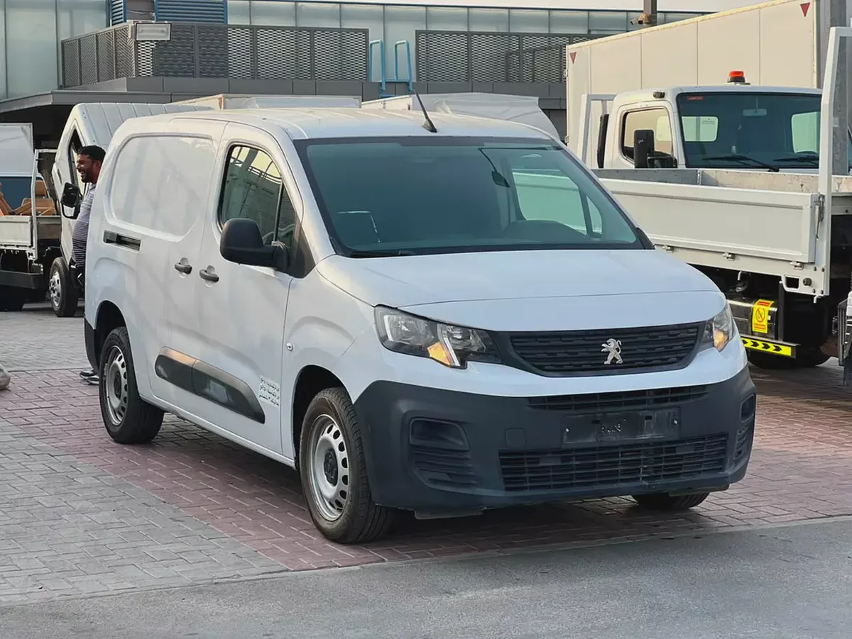 2023 Peugeot partner | Diesel | Manual | Van | GCC | Ref#1132
