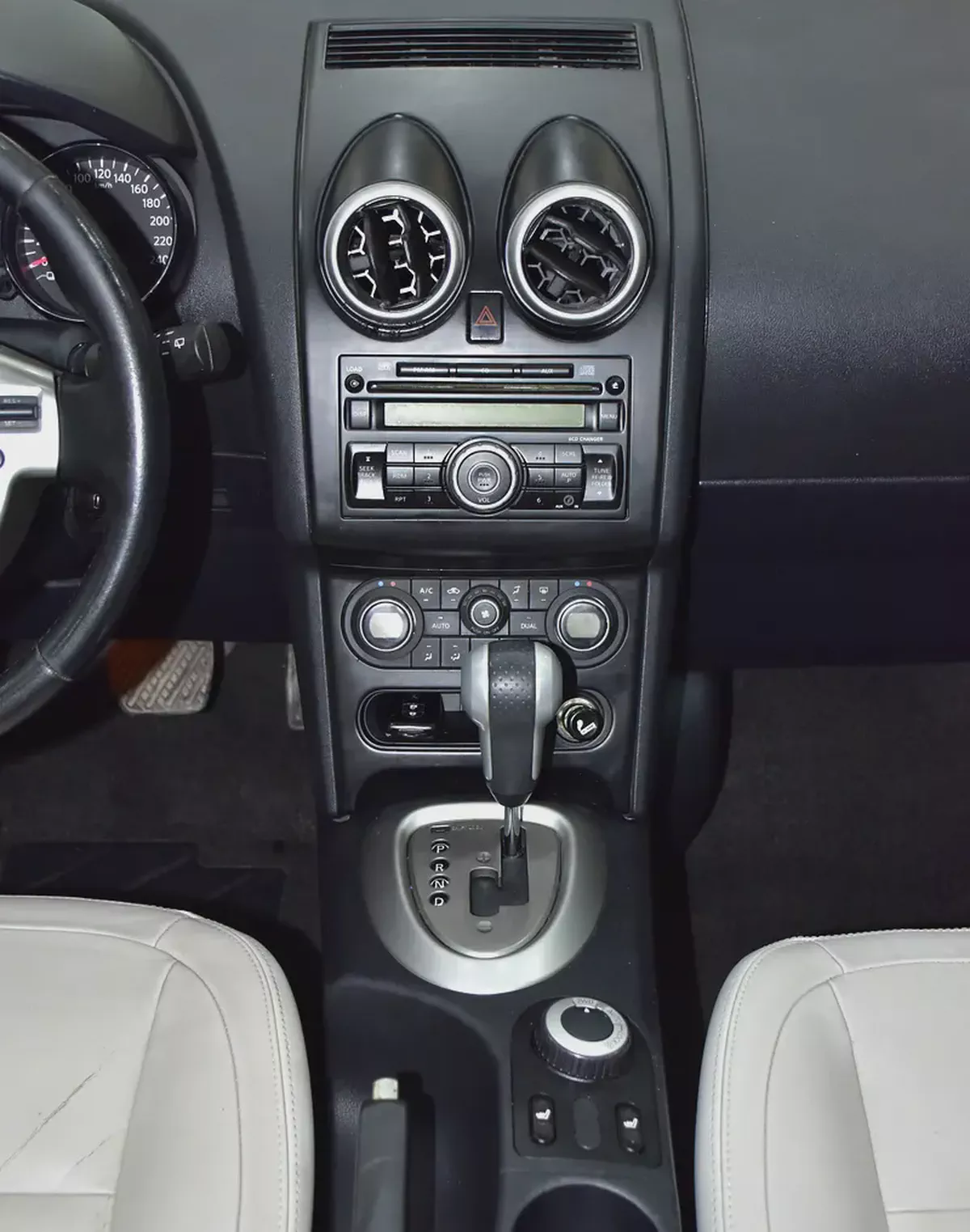 EXCELLENT DEAL for our Nissan Qashqai LE AWD ( 2013 Model ) in Red Color GCC Specs-13-13