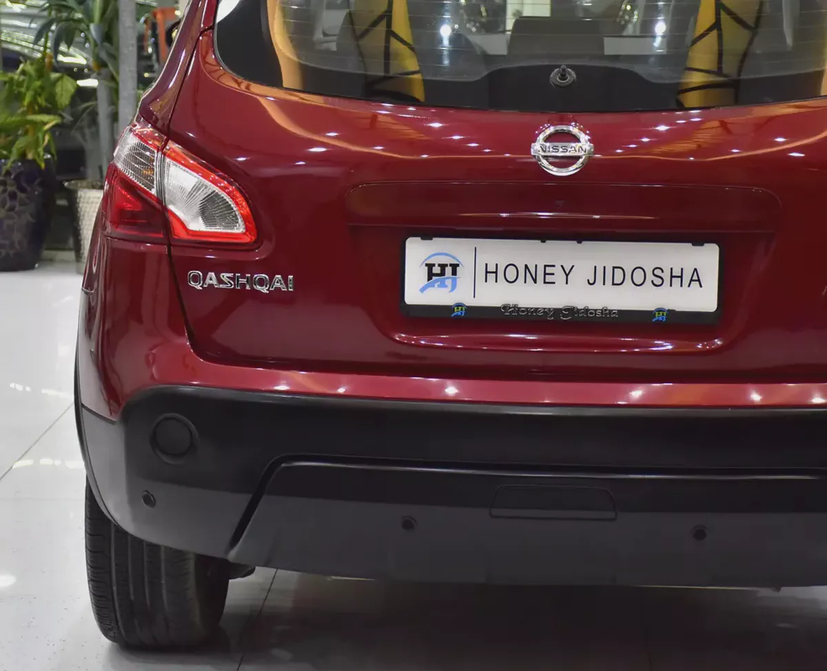 EXCELLENT DEAL for our Nissan Qashqai LE AWD ( 2013 Model ) in Red Color GCC Specs-7-7