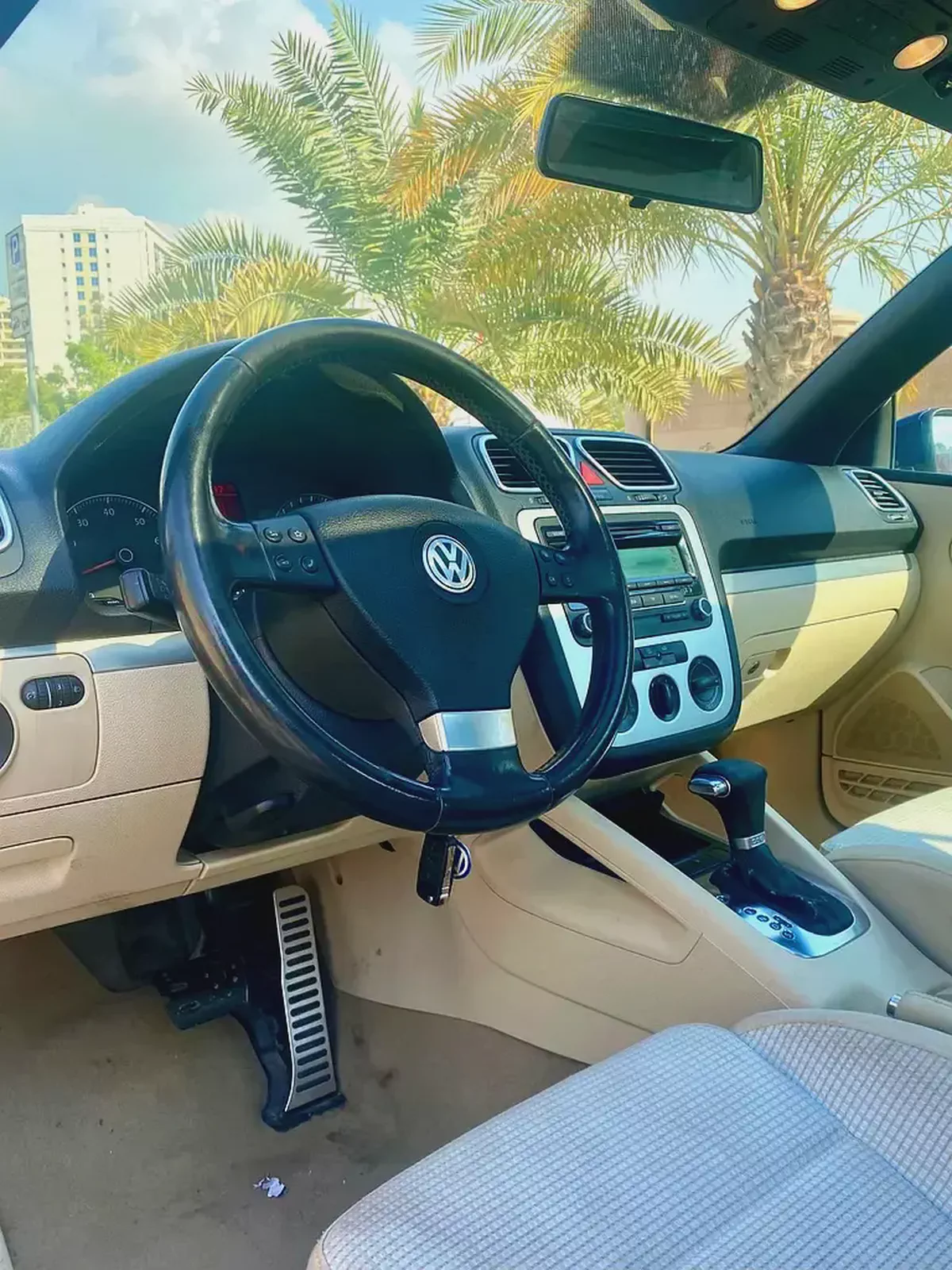 2009 VOLKSWAGEN EOS 2.0 TURBO CONVERTIBLE  || GCC|  || ACCIDENT FREE || PANORAMIC ROOF-8-8