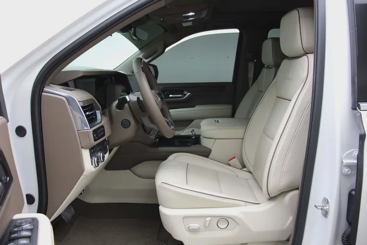 2025 GMC Yukon XL Denali - GCC Specs - Full Option-7-7