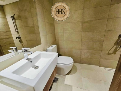 Luxurious 2 bedroom || Chiller Free || Spacious Unit-4