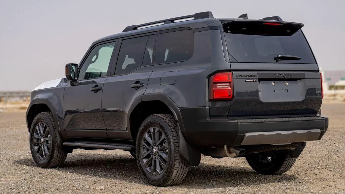 Toyota Prado VXR Adventure Mono Tone 2.4T-6-0