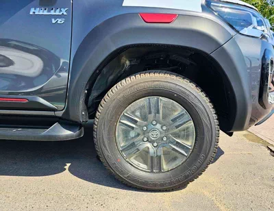 Toyota Hilux SR5 TRD 4.0L PETROL SR5 TRD || 4.0L PETROL V6 4WD | WOOD INTERIOR W VISOR | BLIND SPOT | DIFFLOCK | DVD+CAMERA | READY S-6