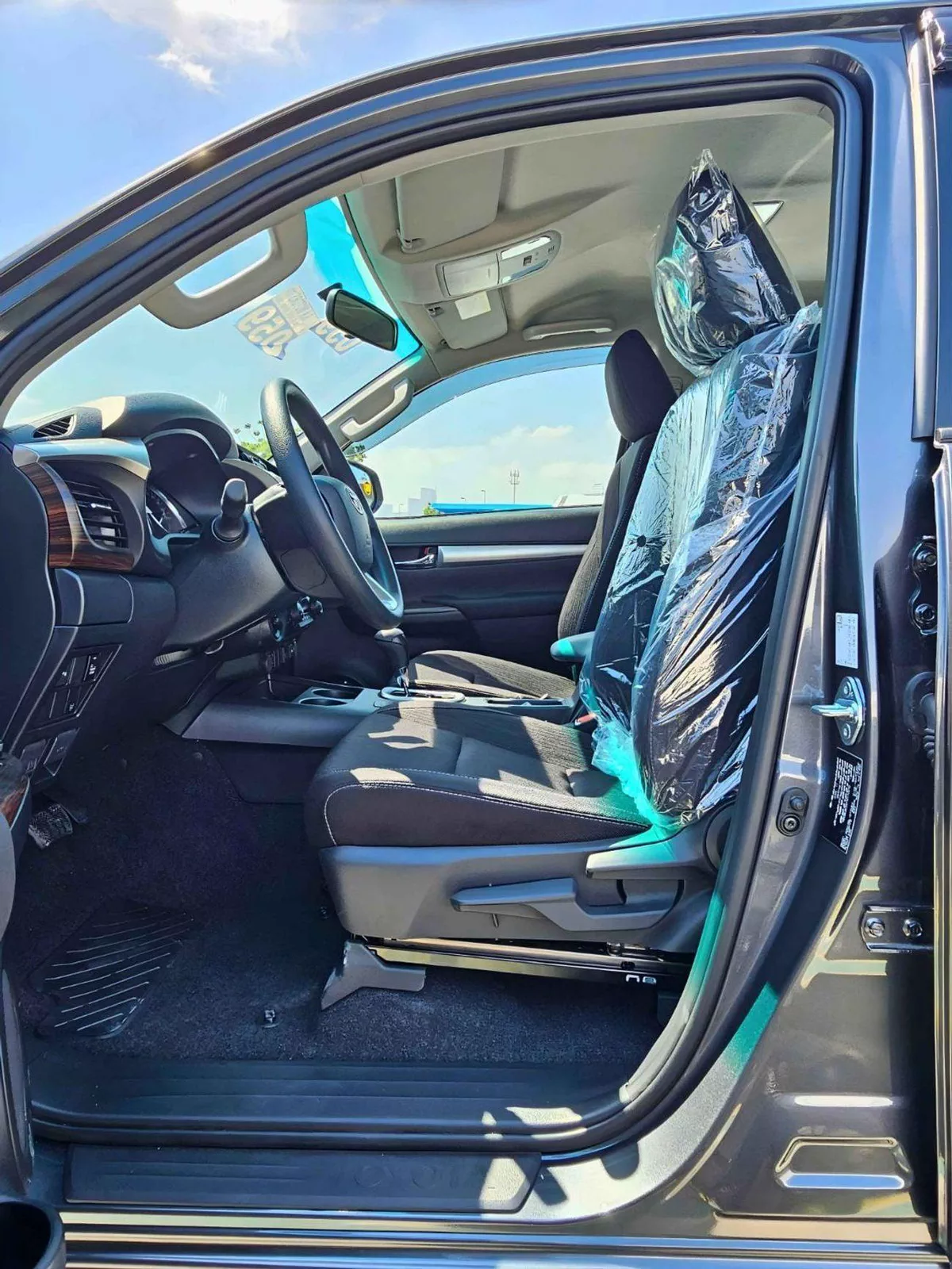 Toyota Hilux SR5 TRD 4.0L PETROL SR5 TRD || 4.0L PETROL V6 4WD | WOOD INTERIOR W VISOR | BLIND SPOT | DIFFLOCK | DVD+CAMERA | READY S-7-0