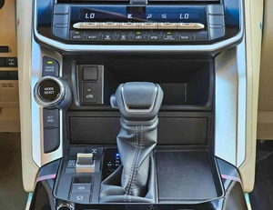 Toyota Land Cruiser GXR 3.5L GXR TWRIN TURBO | BASIC | 3.5L V6 PETROL | PUSH START | DRIVER POWER