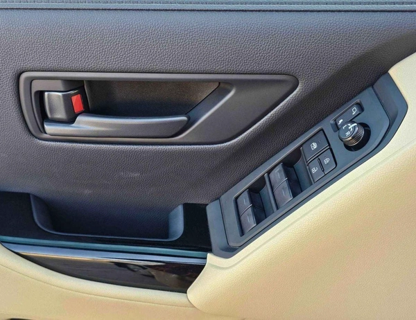 Toyota Land Cruiser GXR 3.5L GXR TWRIN TURBO | BASIC | 3.5L V6 PETROL | PUSH START | DRIVER POWER