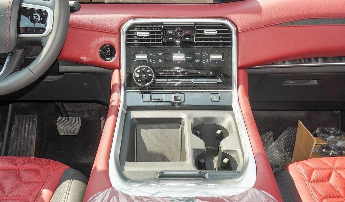 Nissan Patrol SE PLATINUM CITY PLATINUM 3.8L V6-6-0