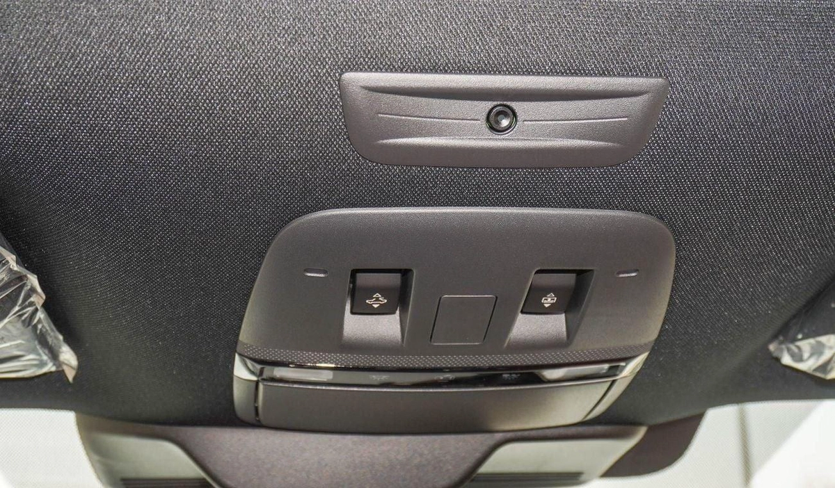 Nissan Patrol SE PLATINUM CITY PLATINUM 3.8L V6-8-0